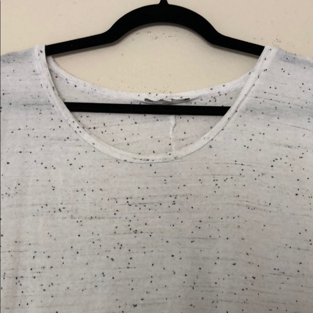 White open back tee - Picture 3 of 8